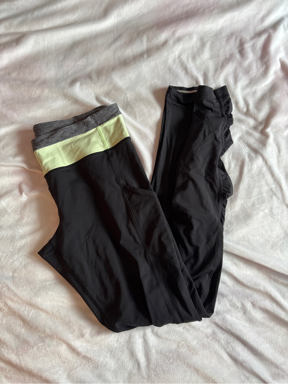 Women’s Lululemon Speed Black Leggings with Lime Accent